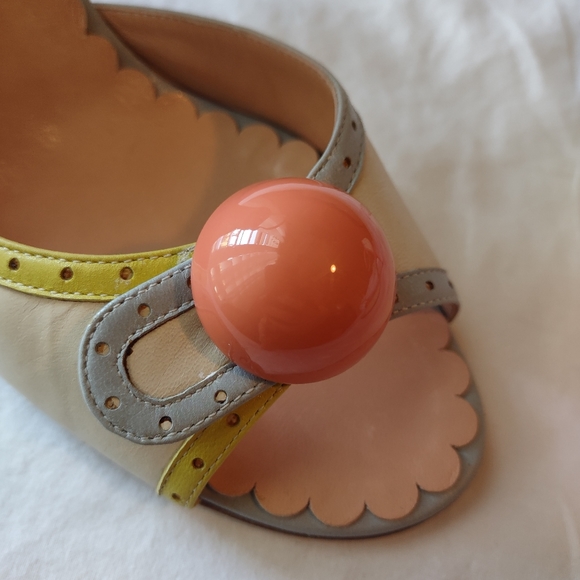 RARE MOSCHINO Cheap and Chic Authentic Pastel Heels Size 8-1/2 Women's - Picture 4 of 9